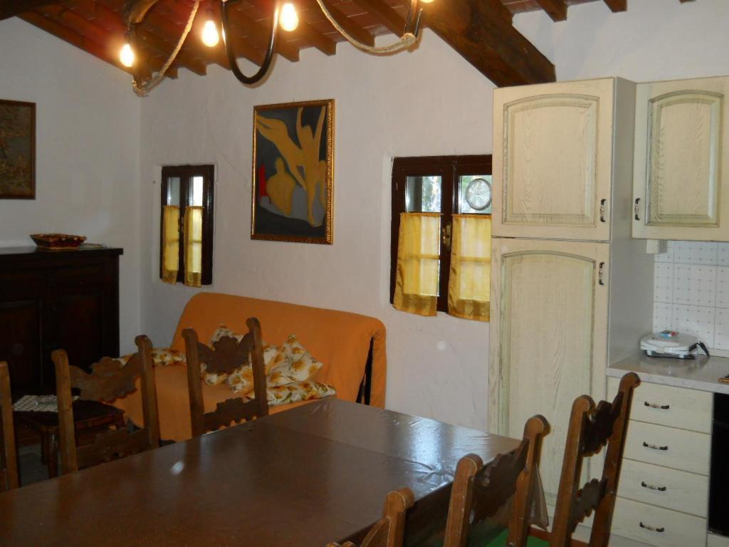 Agriturismo Girasole กัมบาสซี แตร์เม ภายนอก รูปภาพ