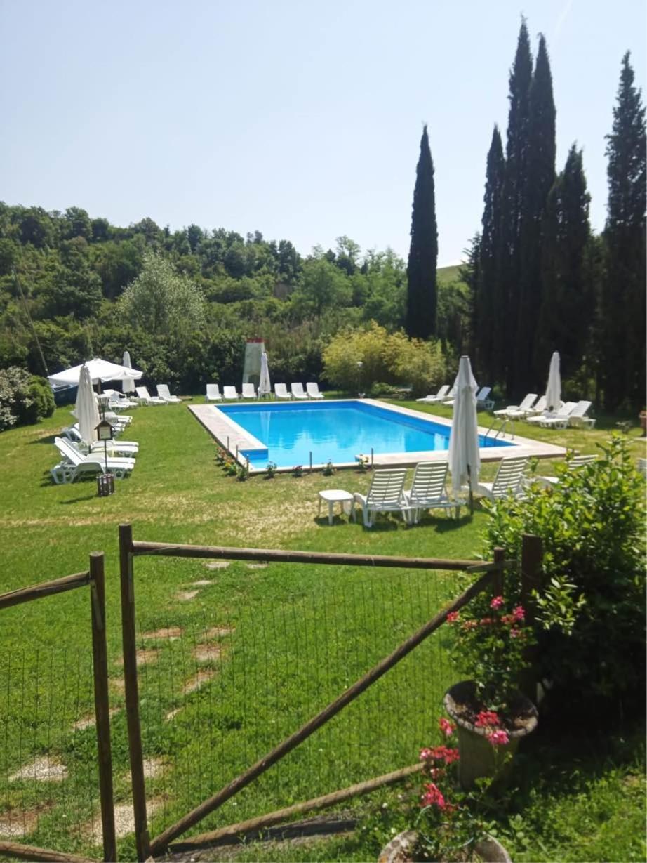 Agriturismo Girasole กัมบาสซี แตร์เม ภายนอก รูปภาพ