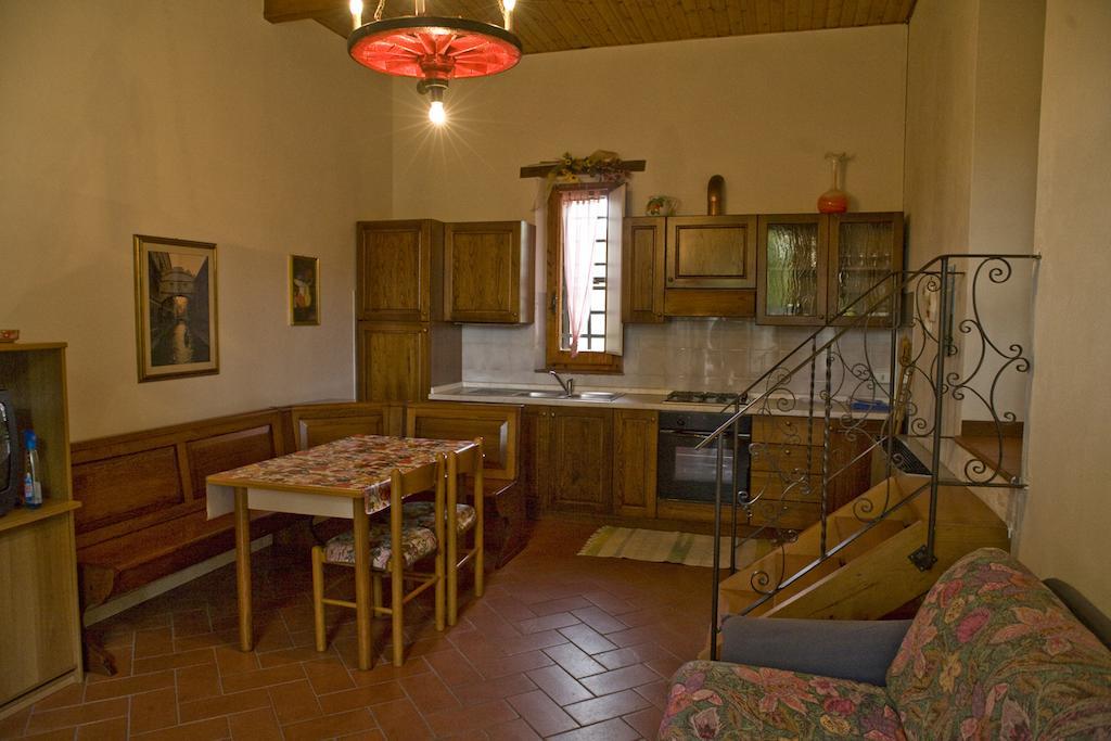 Agriturismo Girasole กัมบาสซี แตร์เม ภายนอก รูปภาพ