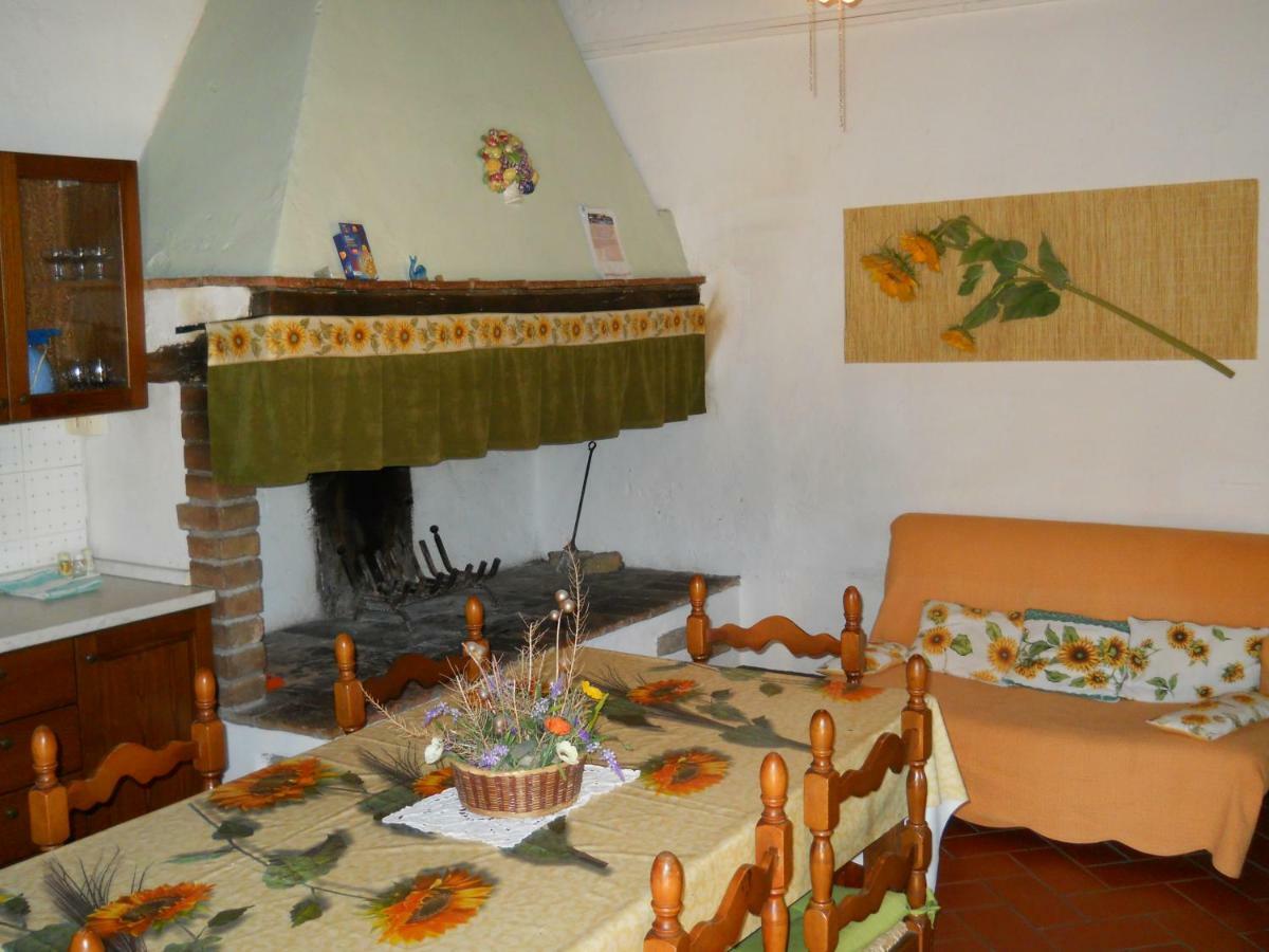 Agriturismo Girasole กัมบาสซี แตร์เม ภายนอก รูปภาพ